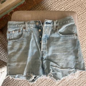 Levi’s 501 Shorts Size 25